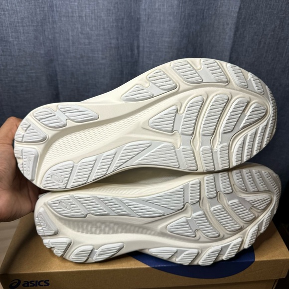 ASICS GT 2000 11.5 White Off White W - 1012B506-103 - Picture 9 of 9